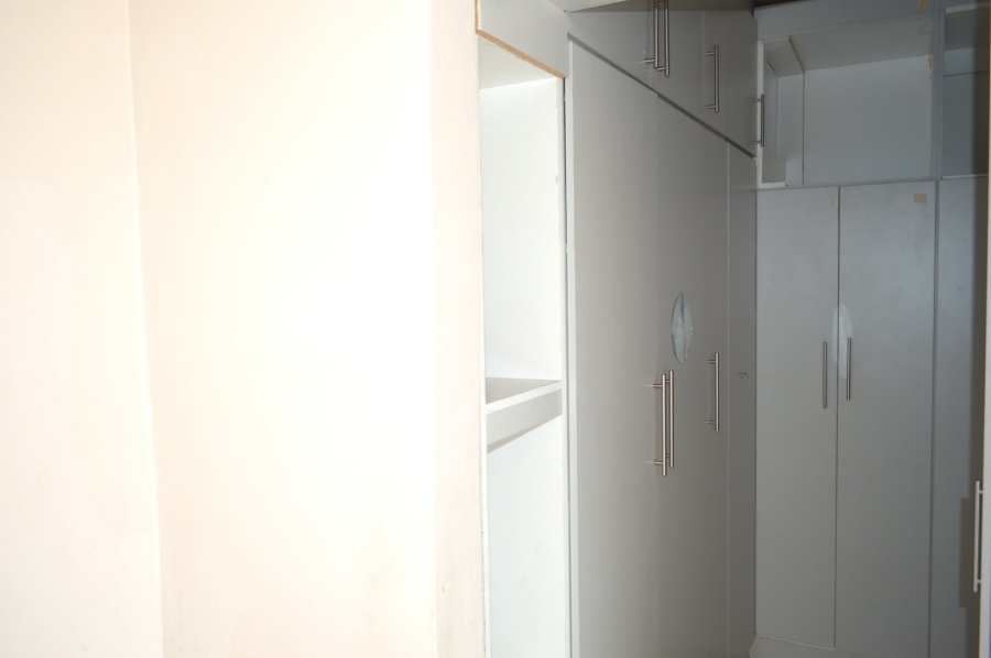 5 Bedroom Property for Sale in Flamwood North West